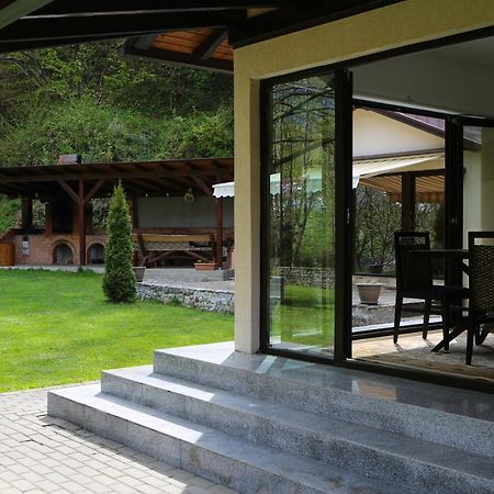 Pensiunea Tudor Breaza 外观 照片